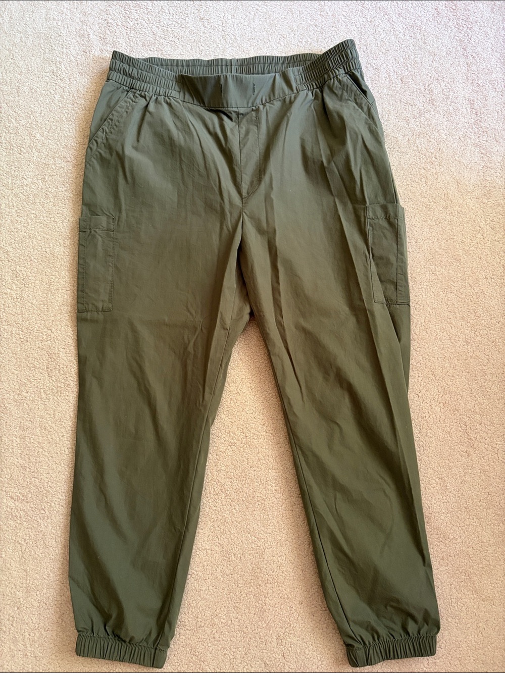 Old Navy Olive Green Women's Cropped Cargo Pants